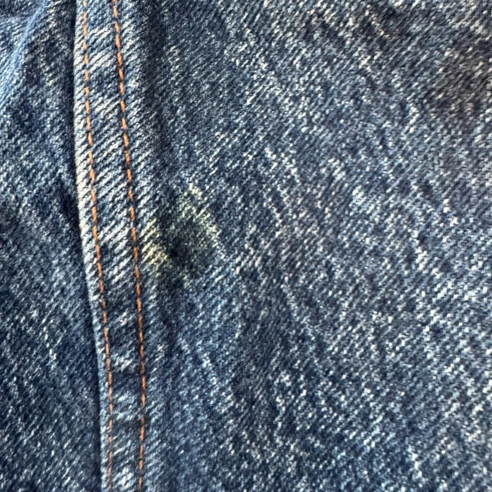 vintage Lee kids' blue denim trucker jacket, likely from the 1980s size 6